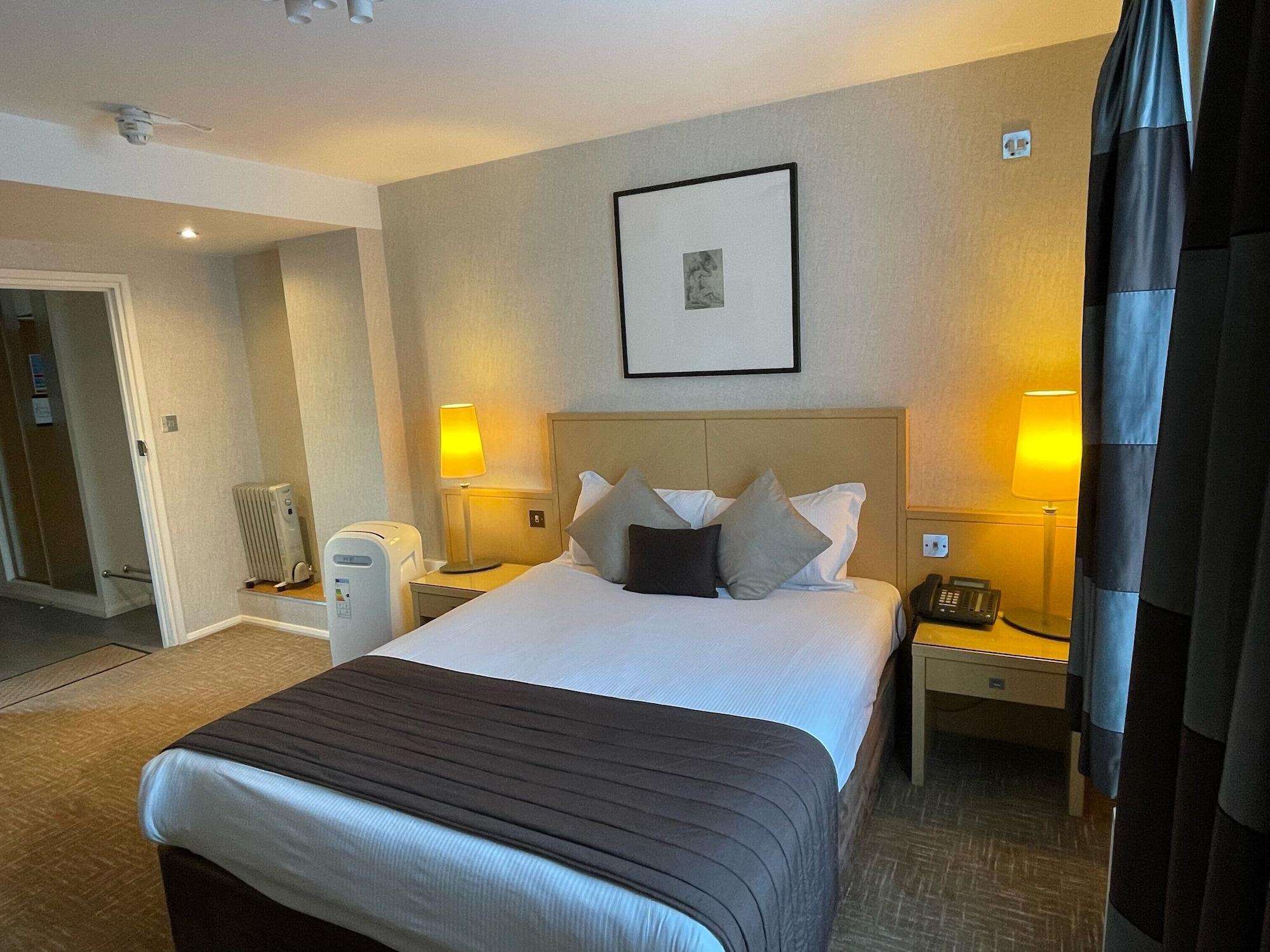 Best Western Homestead Court Hotel 웰린가든시티 외부 사진