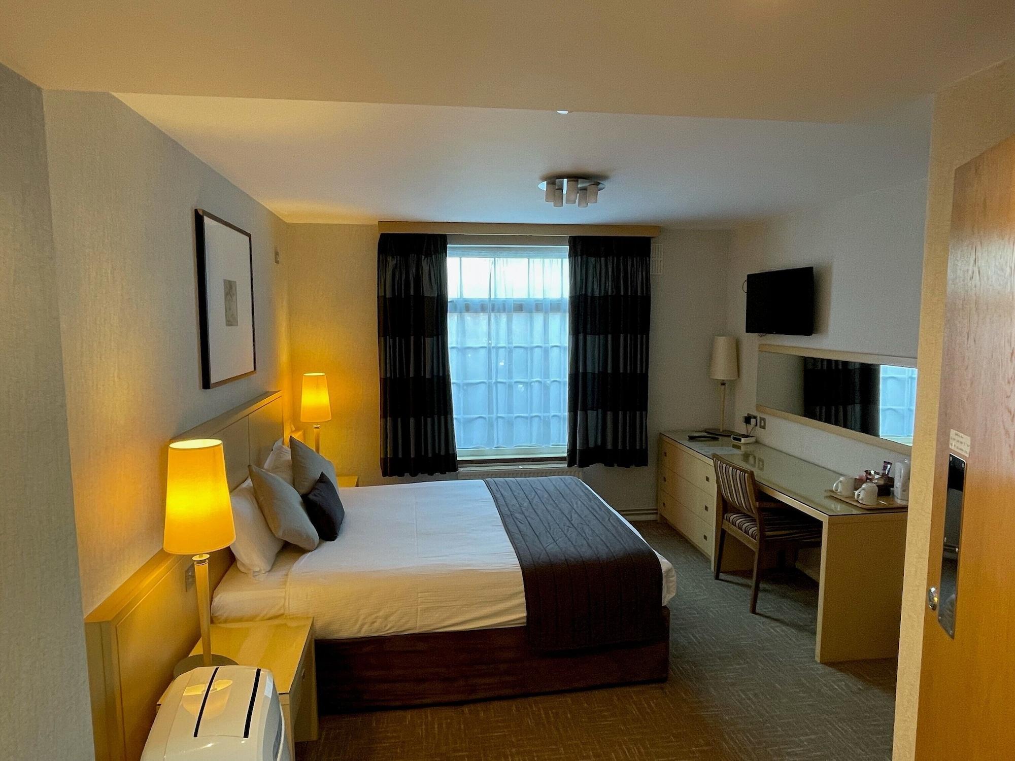 Best Western Homestead Court Hotel 웰린가든시티 외부 사진