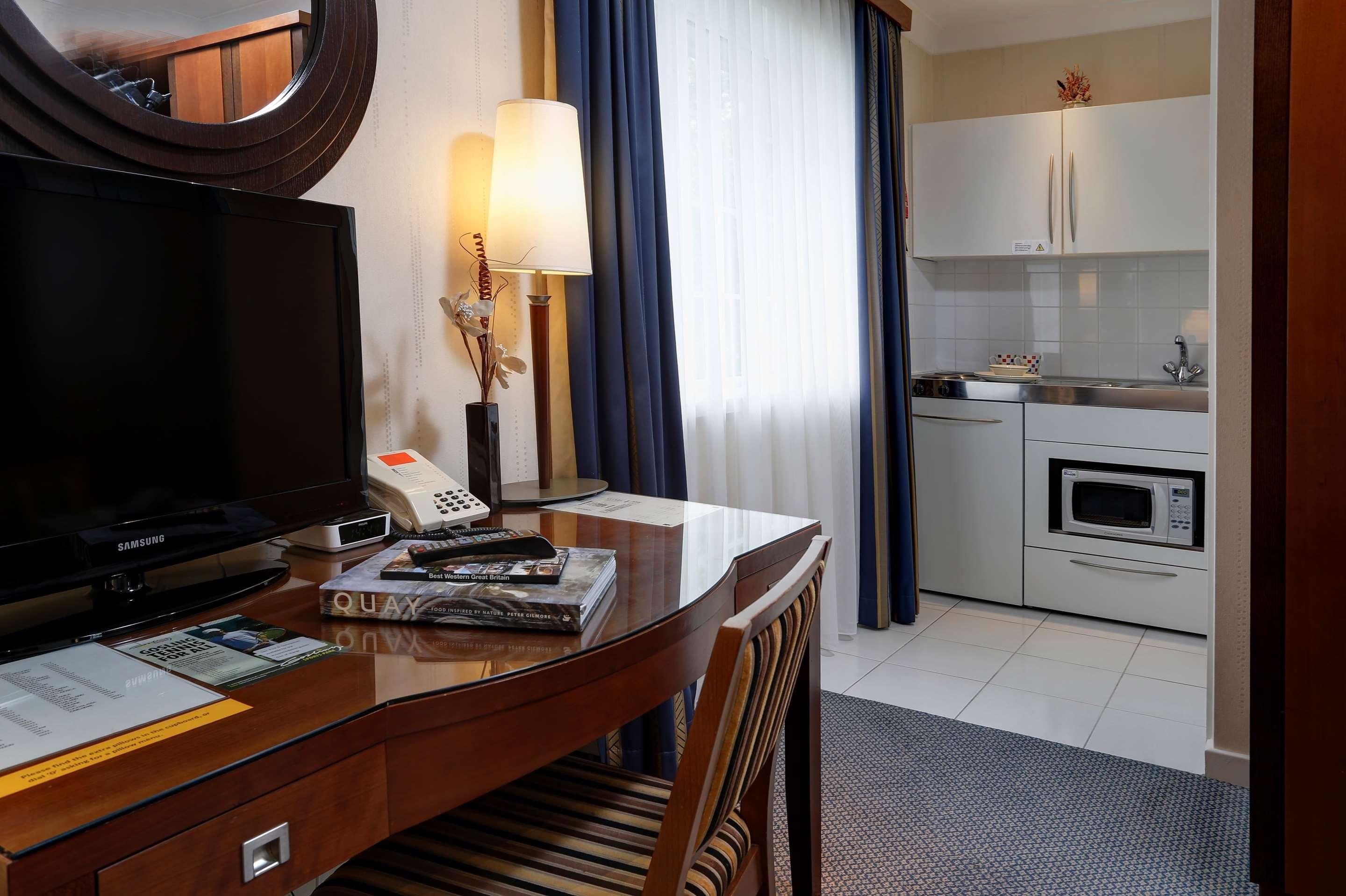 Best Western Homestead Court Hotel 웰린가든시티 외부 사진